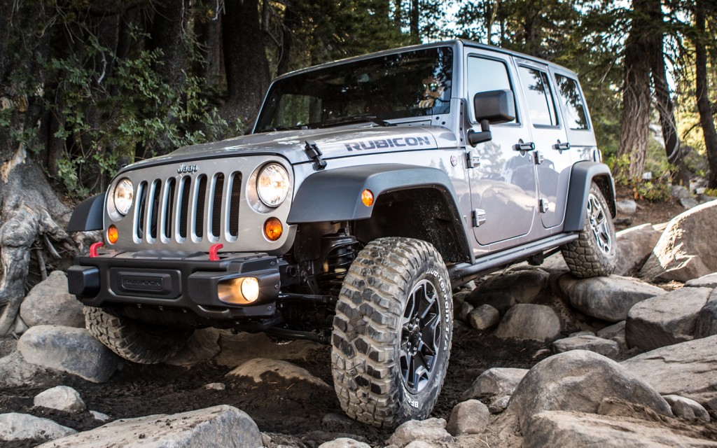 2013-jeep-wrangler-rubicon-unlimited-front-03