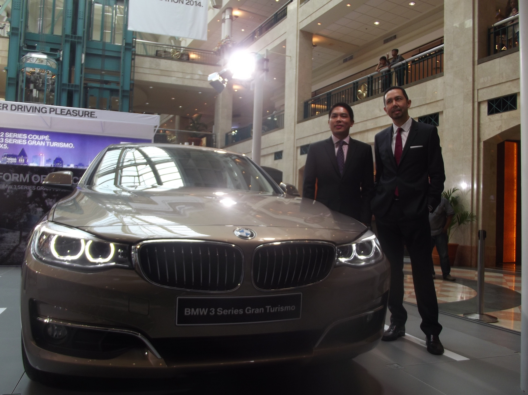 BMW 320i Gran Turismo Luxury