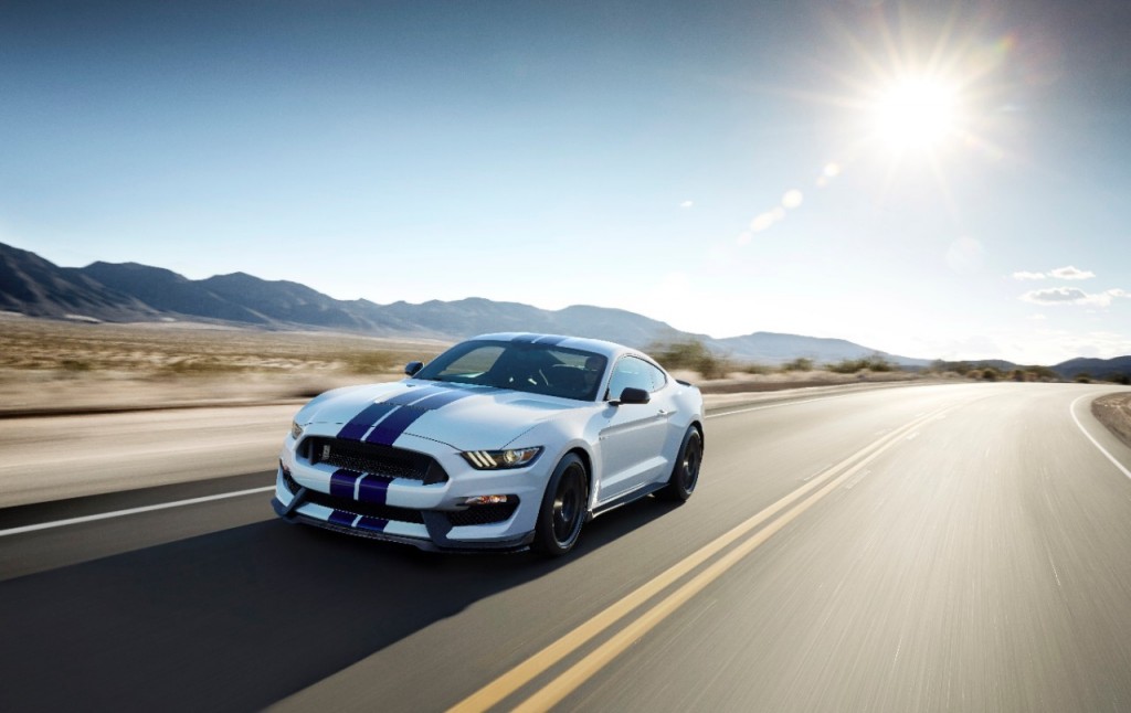 ShelbyGT350_01_HR