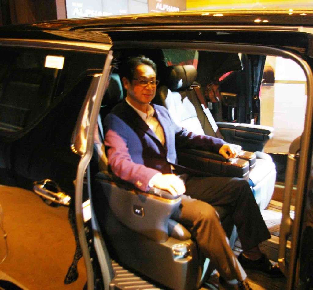kabin Alphard