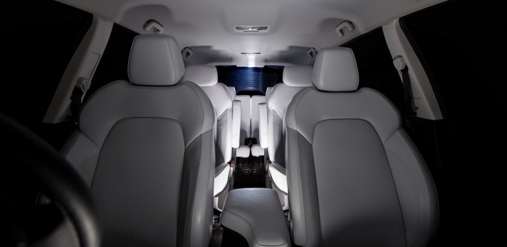 interior tata hexa