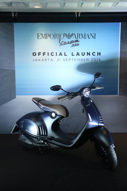 Vespa 946 Giorgio Armani