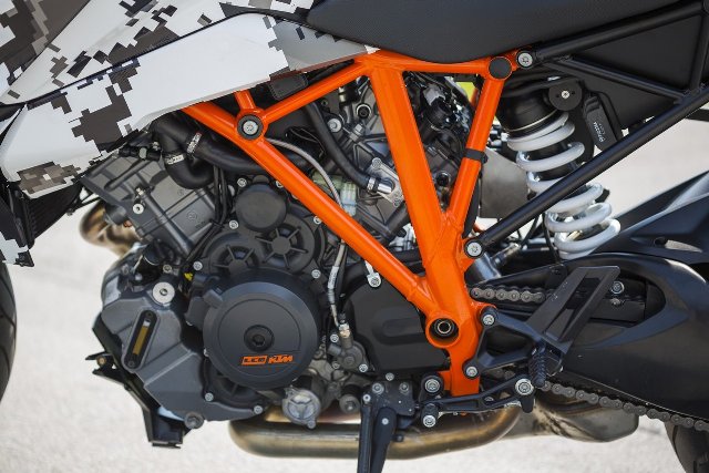  KTM 1290 Super Duke GT