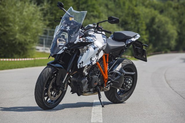  KTM 1290 Super Duke GT