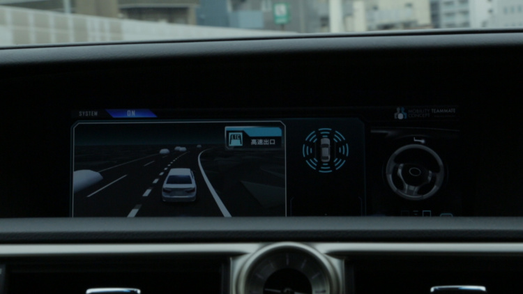 Sistem 'Highway Teammate' di Lexus GS