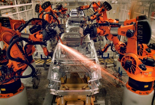 kuka-robot-arms-at-work-100155065-orig
