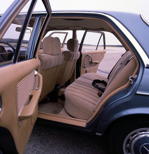 W123