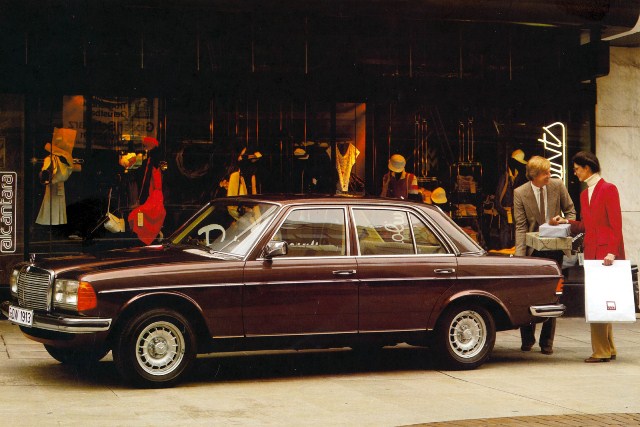 W123