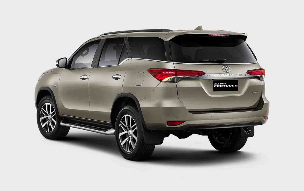 All New Fortuner 2016 belakang