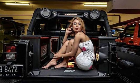 kontes modifikasi HIN