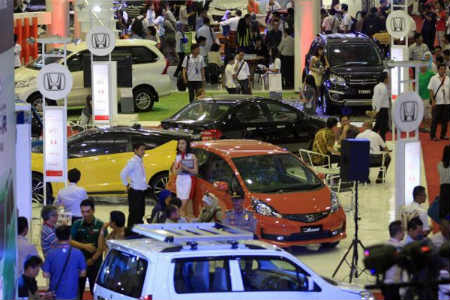 Pameran Otomotif Surabaya 2015