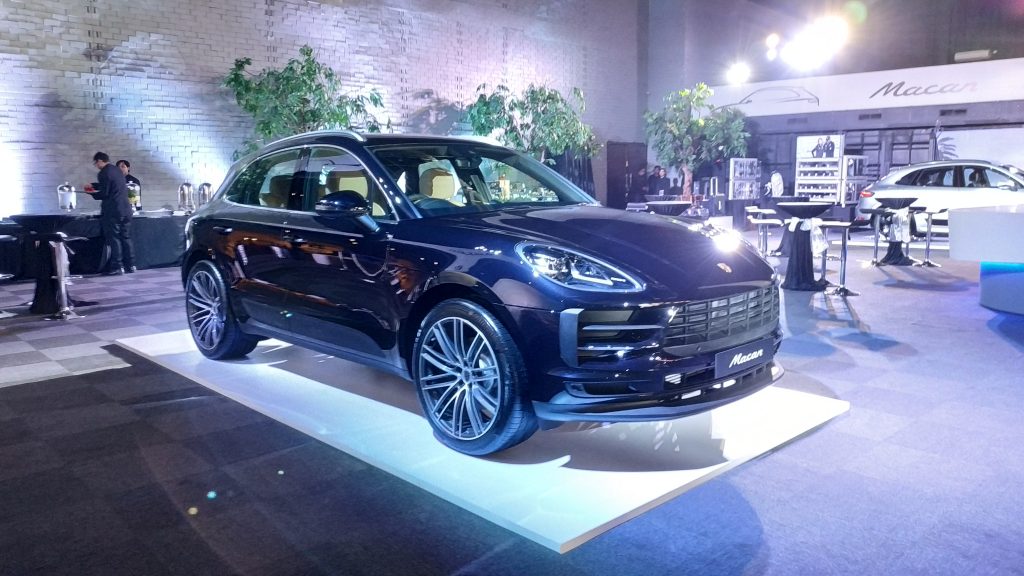 Porsche Macan baru 2019