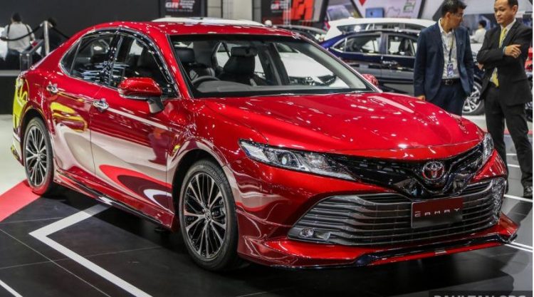 Toyota Camry 2020 menjadi sedan mewah yang paling irit. Foto/Istimewa