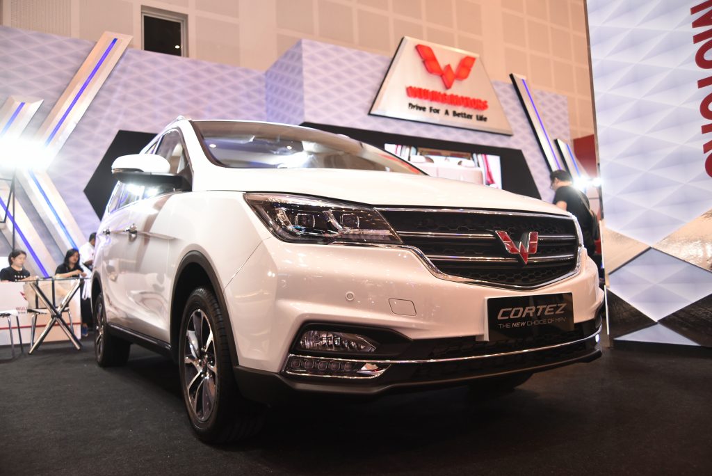 Wuling Cortez di GIIAS Surabaya 2019 