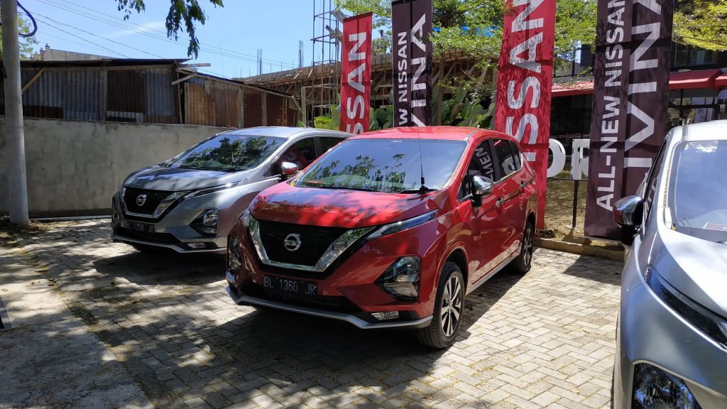 Nissan Livina tipe tertinggi