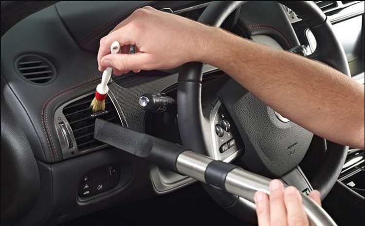 Vakum interior mobil 