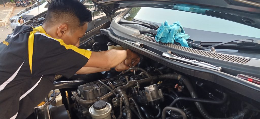 servis mobil Brum