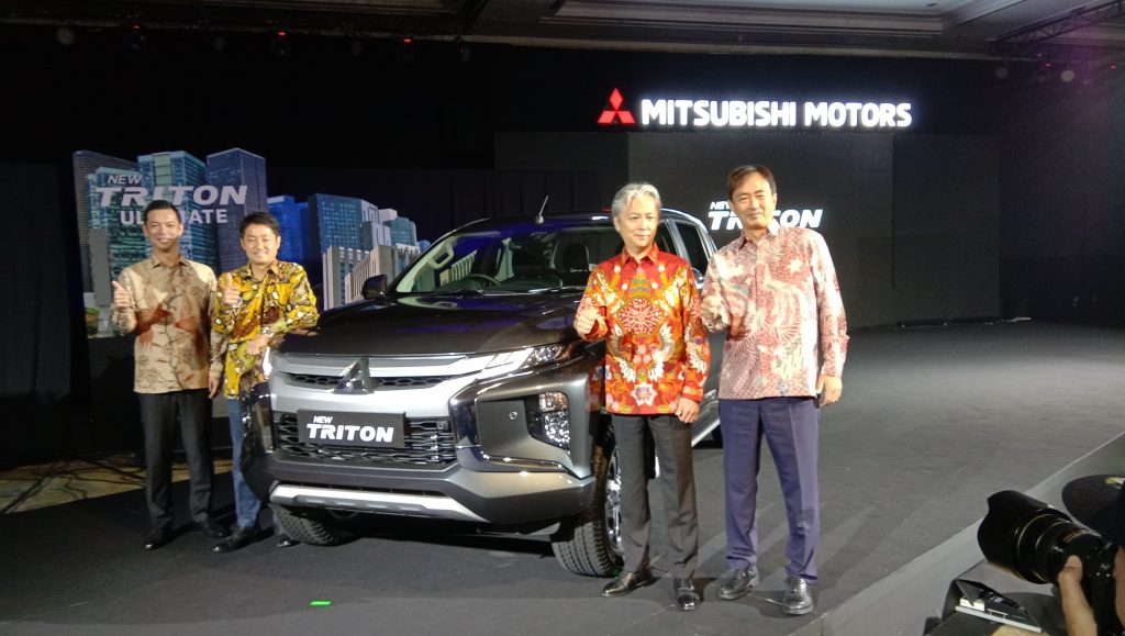 Review Spesifikasi dan Harga Mitsubishi Triton Terbaru 2020 - Carmudi