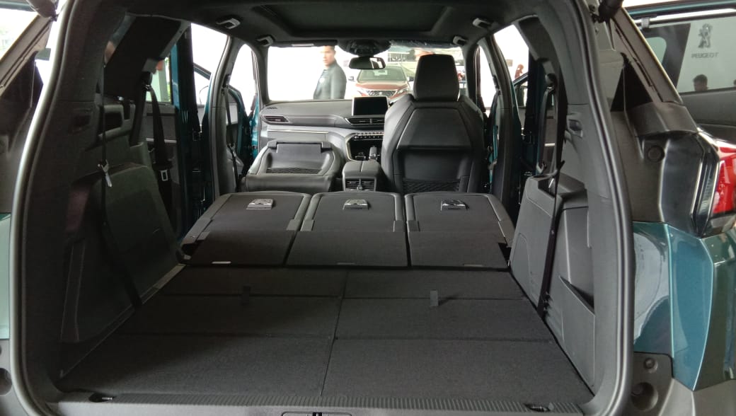 Ruang bagasi Peugeot 5008