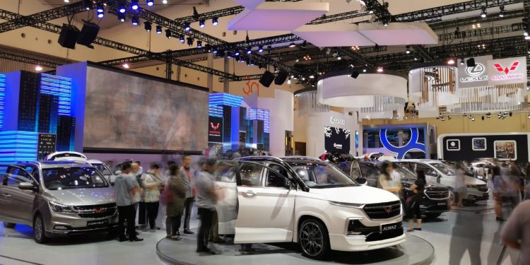 Servis mobil Wuling