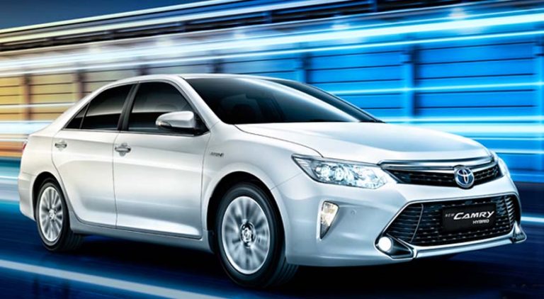 Toyota Camry hybrid - Carmudi Indonesia