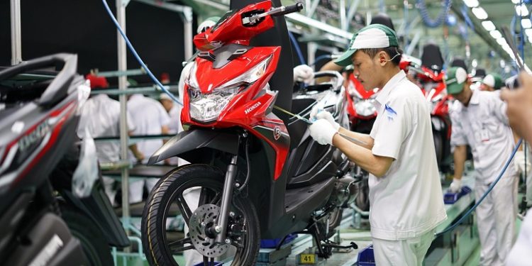 Industri otomotif