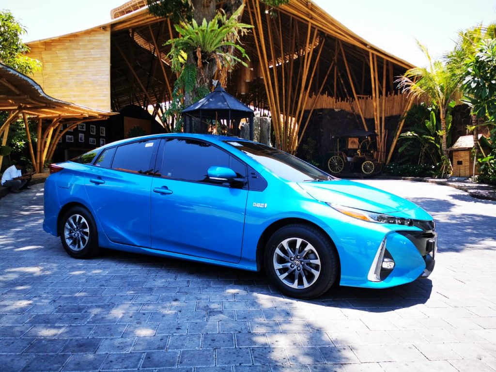 Toyota Prius PHEV menjadi salah satu mobil hybrid yang diluncurkan TAM di 2020 