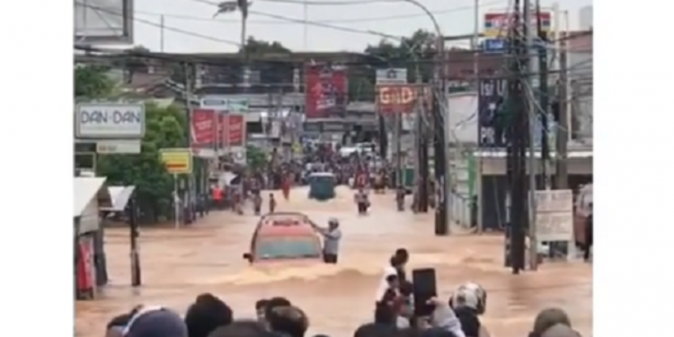 cara klaim mobil banjir