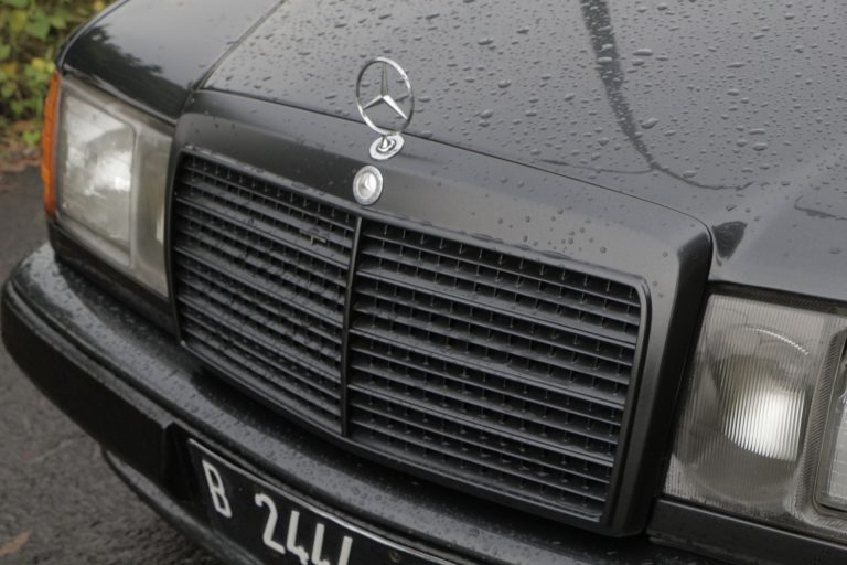 Modifikasi Mercy Boxer (124 Series) Full AMG - Carmudi Indonesia
