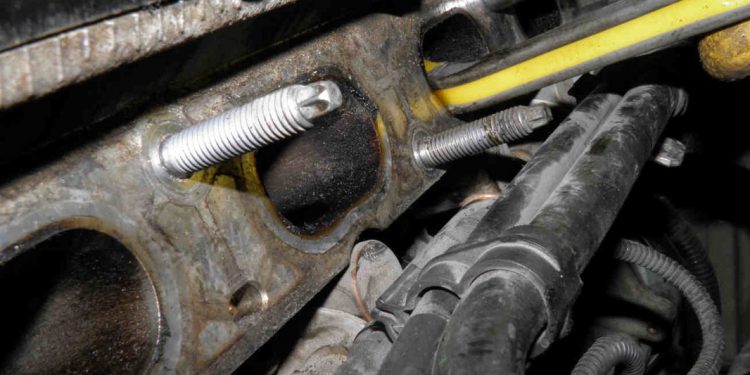 suara mesin mobil kasar saat panas penyebab knocking pada mobil