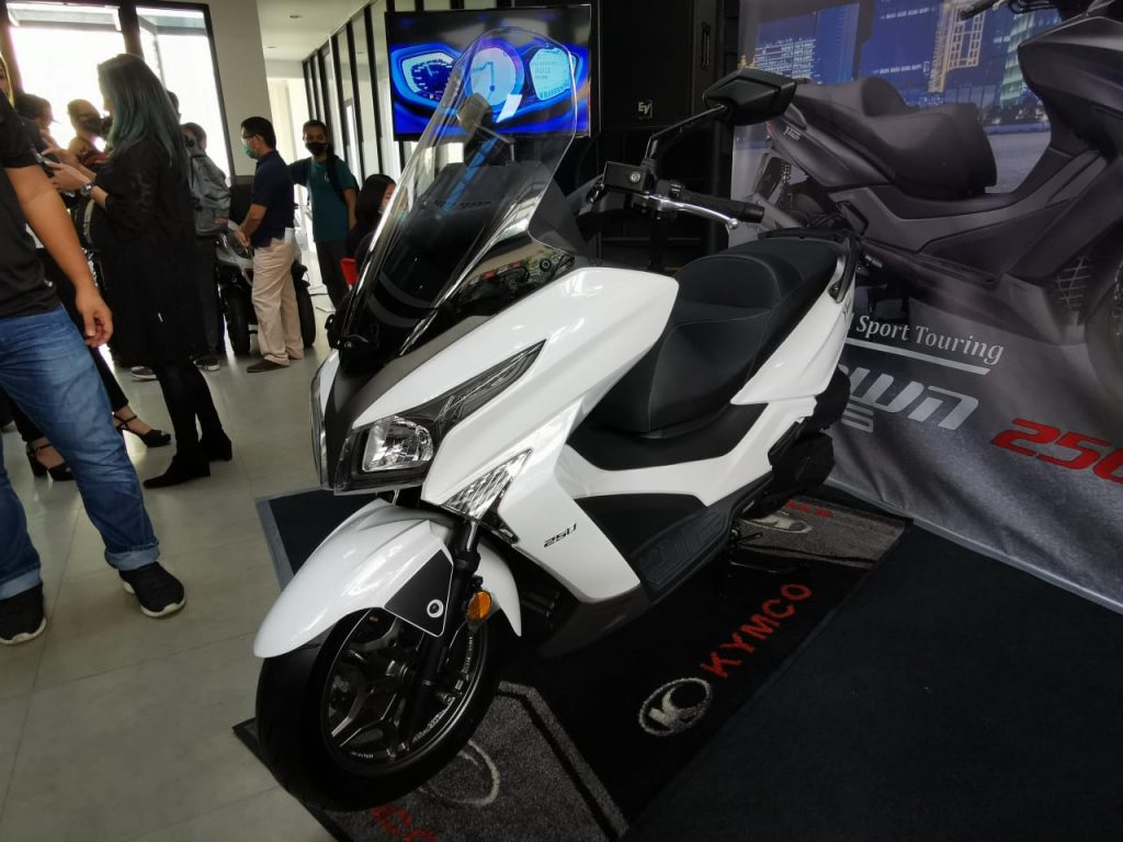 Kymco X-Town 250i merupakan motor matik baru berukuran besar