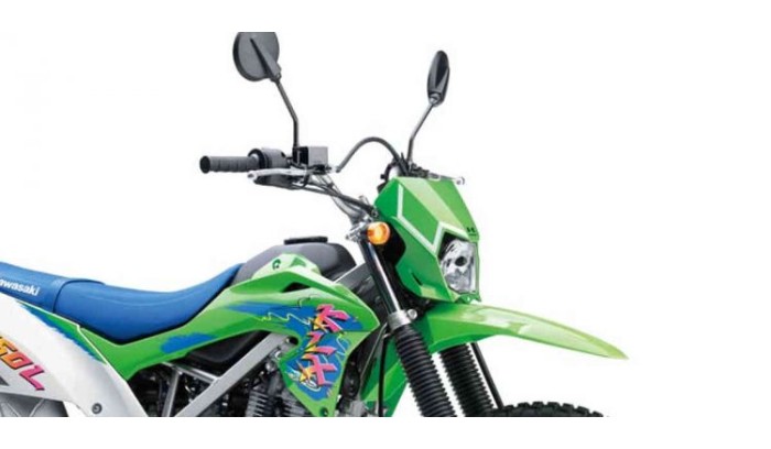 KLX menjadi motor dual purpose termurah.