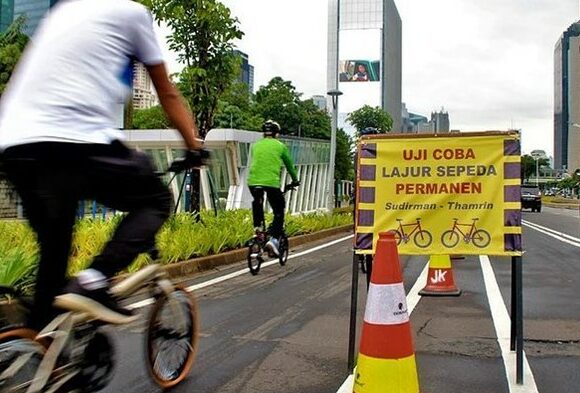 Tilang Masuk Jalur Sepeda