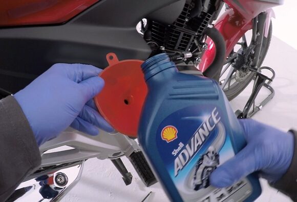 Motor Matic Pakai Oli Manual