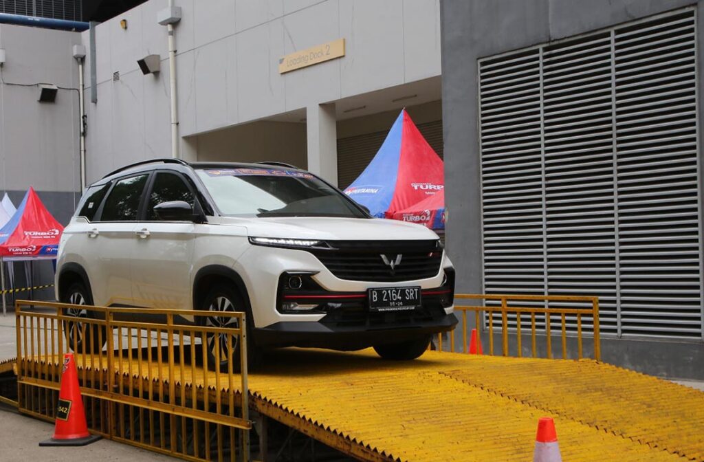 test drive mobil wuling di giias 2021