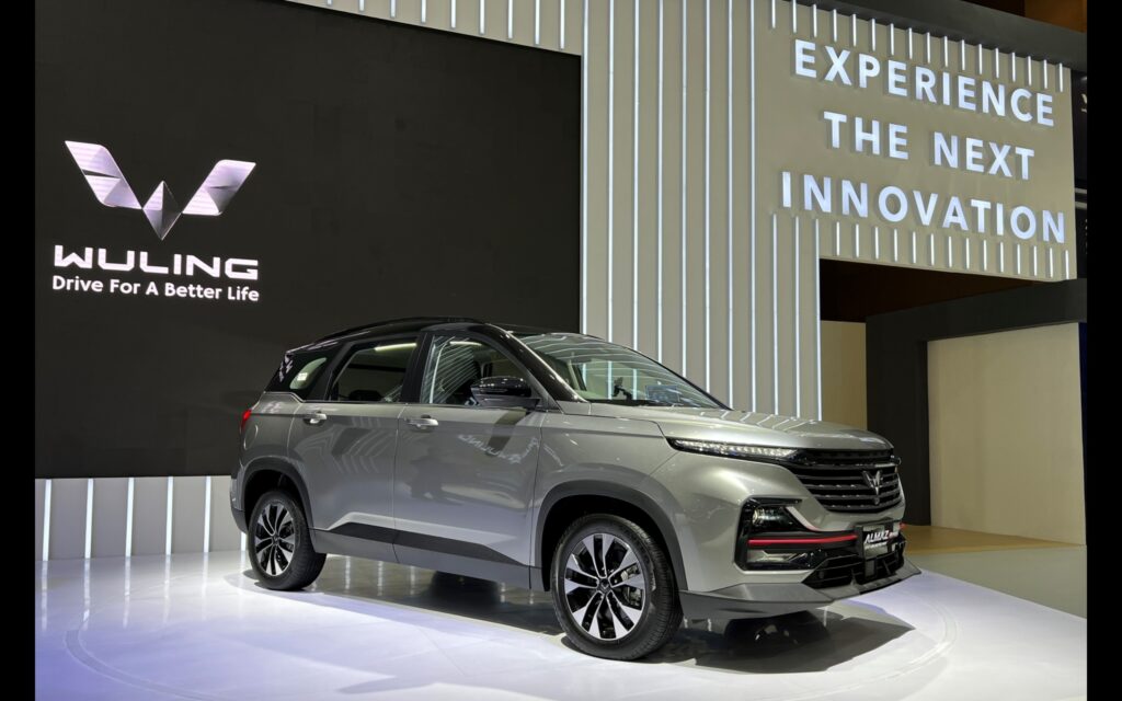 Wuling Almaz RS di IIMS Hybrid 2022