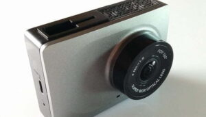 Tampila Xiaomi Yi Dashcam