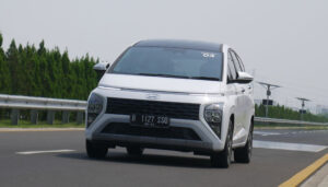 test drive hyundai stargazer