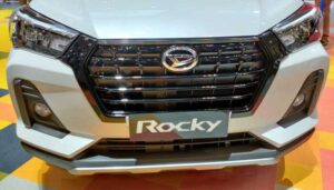 Bagian depan Daihatsu Rocky baru