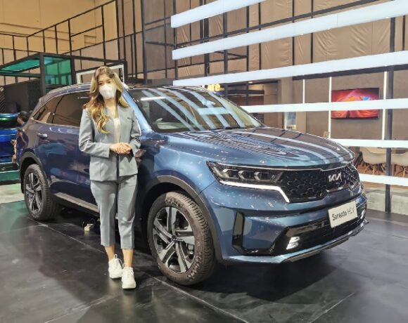Mobil Listrik dan Hybrid