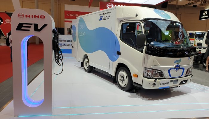 Hino Dutro Z EV