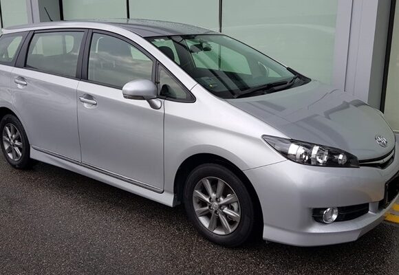 Toyota Wish Indonesia