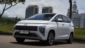 spesifikasi hyundai stargazer