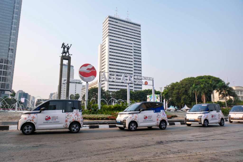 Wuling air ev KTT keliling Jakarta