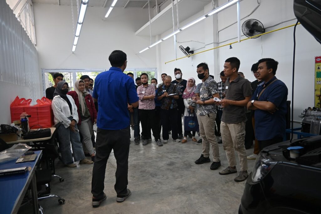 kemitraan CARSOME Academy dan Karier.mu