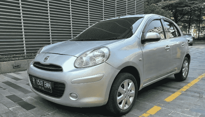 Nissan March 2013