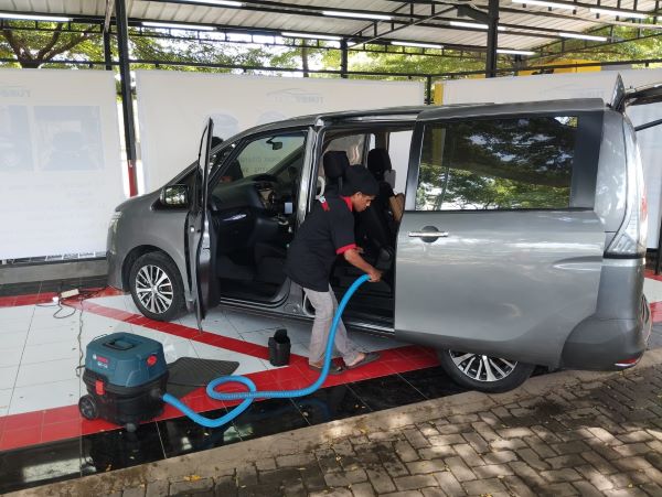 vakum mobil