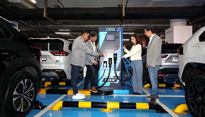 charging station toyota