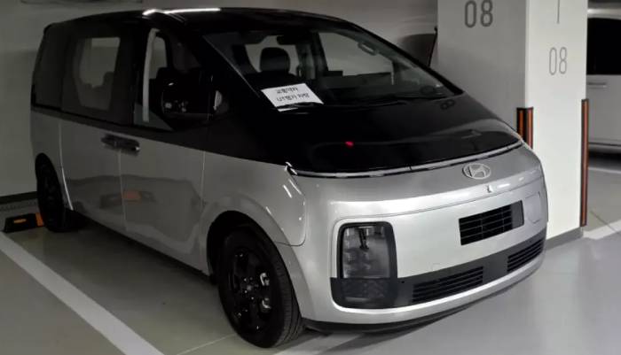 Hyundai Staria Listrik