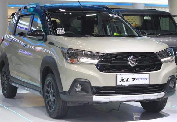 Suzuki XL7 Hybrid
